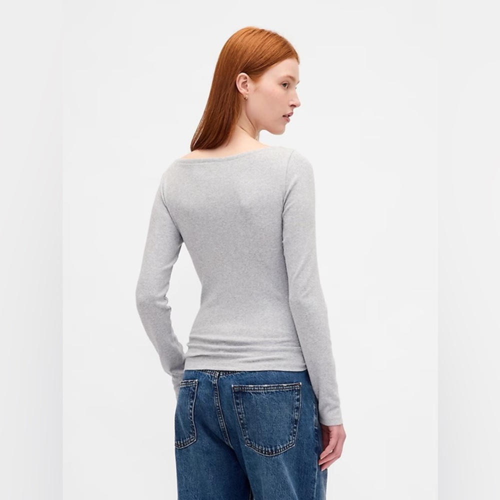 2οΈβ£ for the price of 1οΈβ£ GAP Light Gray Long Sleeve Women's TOPS - Picture 5 of 6
